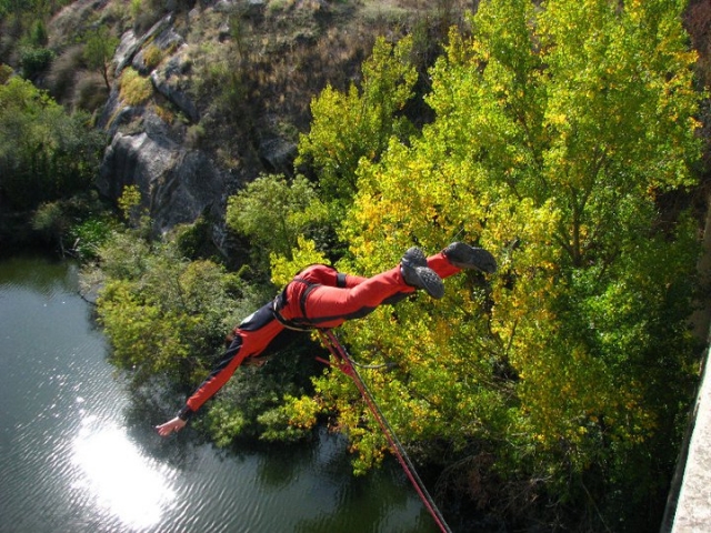  Bungee jumping in Ledesma 